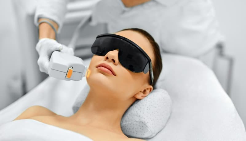 IPL (Intense Pulsed Light)